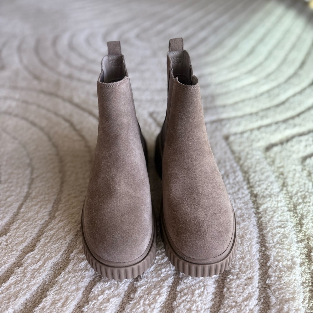 TIMBERLAND grey mid chelsea boot